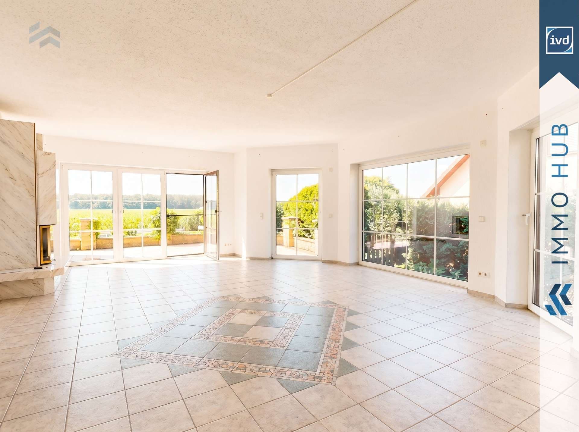 Großzügiges Zweifamilienhaus mit Einliegerwohnung, Pool und unverbaubarem Naturblick – Bild 8