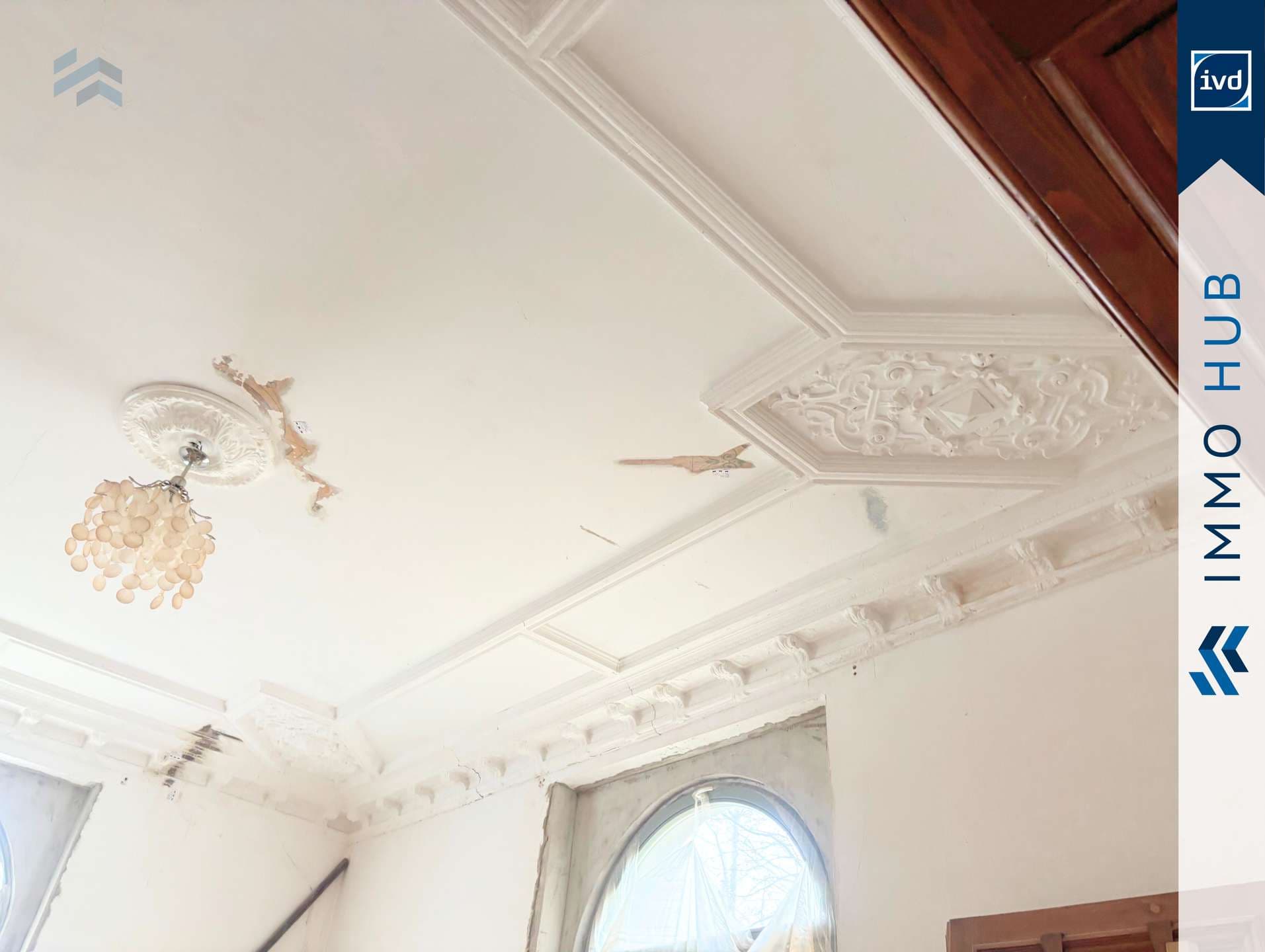 Detail (3)